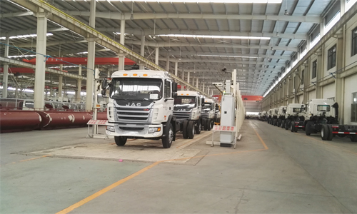 江淮格爾發(fā)<a href=http://www.hotel701.cn/ssc target=_blank class=infotextkey>灑水車</a>批量出口委內(nèi)瑞拉