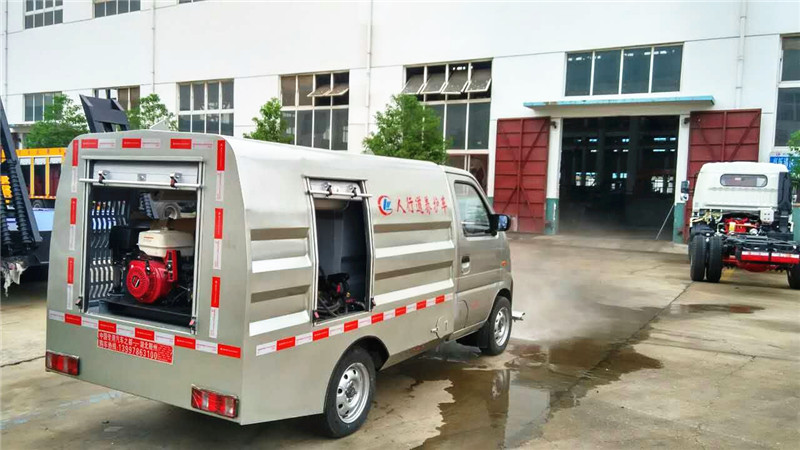 <a data-cke-saved-href=http://www.dfxqc.com/qxc/144.html href=http://www.dfxqc.com/qxc/144.html target=_blank class=infotextkey>長(zhǎng)安清洗車(chē)</a>