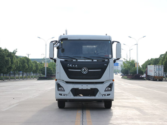 18方東風天龍KL新款壓縮式垃圾車圖片5