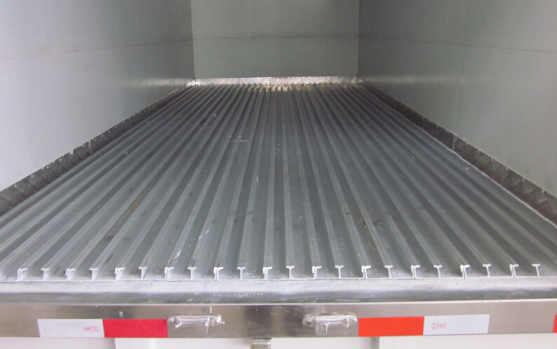 <a href=http://www.hotel701.cn/lcc/ target=_blank class=infotextkey>冷藏車</a>通風槽,冷藏車地板通風槽圖片