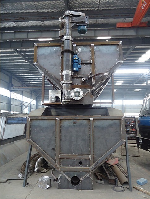 正在生產中的散裝<a href=http://www.hotel701.cn/siliaoche/ target=_blank class=infotextkey>飼料車</a>罐體