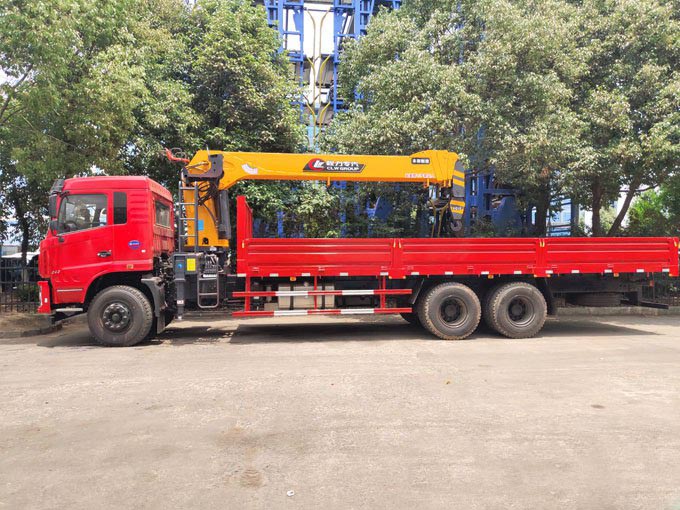 爆款程力隨車吊12噸東風后八輪D3L隨車吊圖片3